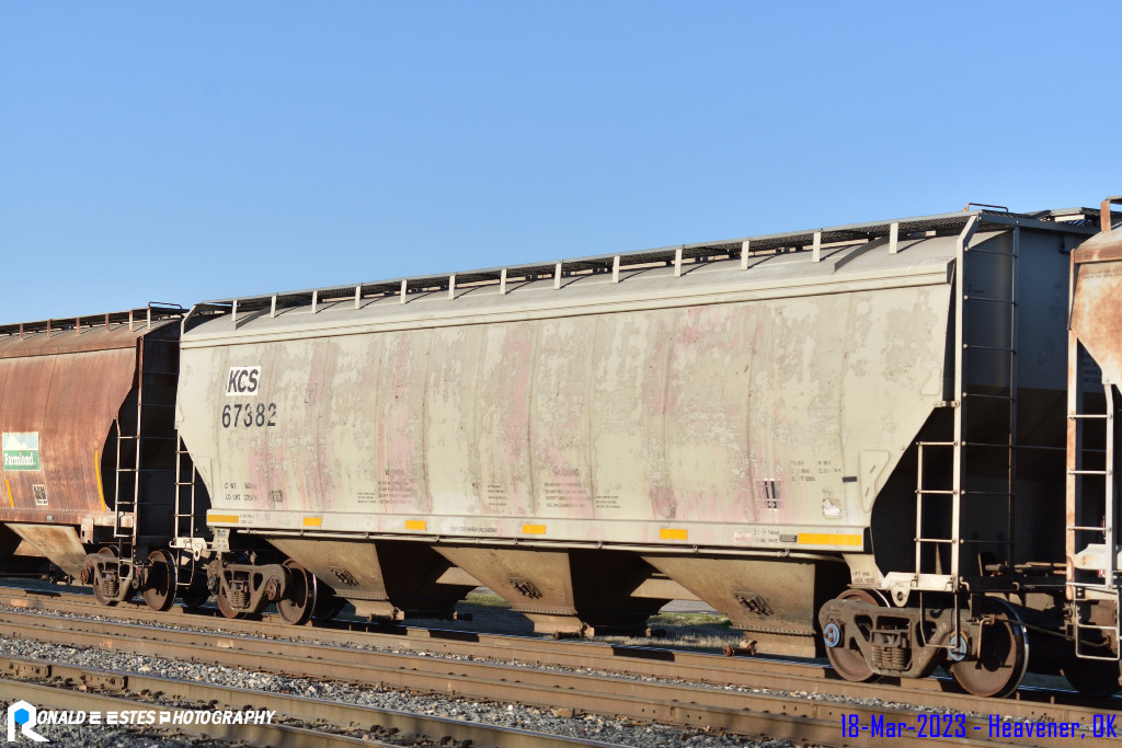 PRN2023030320_499 Kansas City Southern KCS 67382 Hopper Car 56 0" LO C114 3 Bay Covered Cylindrical 5200cf